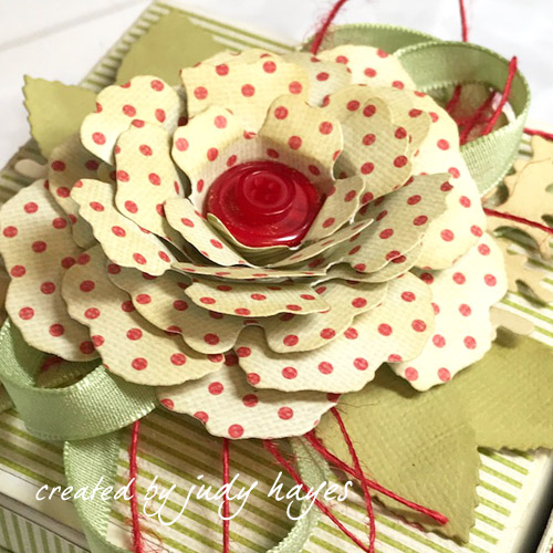 judyhayes_PolkaDotFLowerGiftBox Main2_edited-1