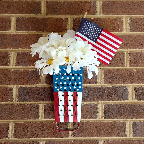 Patriotic Stars and Stripes home decor tutorial by Dana Tatar for Scrapbook Adhesives by 3L