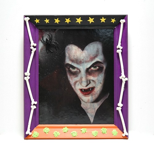 Upcycled Dracula Halloween Frame by Dana Tatar for Scrapbook Adhesives by 3L