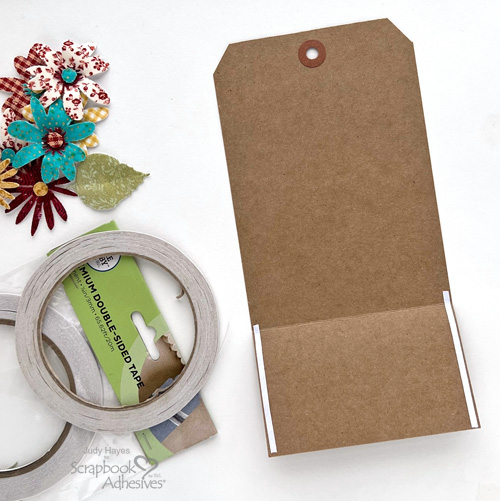 Pocket Tag with Fabric Flowers by Judy Hayes for Scrapbook Adhesives by 3L