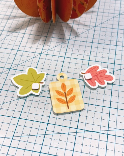 Paper Pumpkin Decor by Jennifer Ingle for Scrapbook Adhesives by 3L 