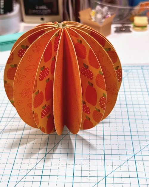 Paper Pumpkin Decor by Jennifer Ingle for Scrapbook Adhesives by 3L 